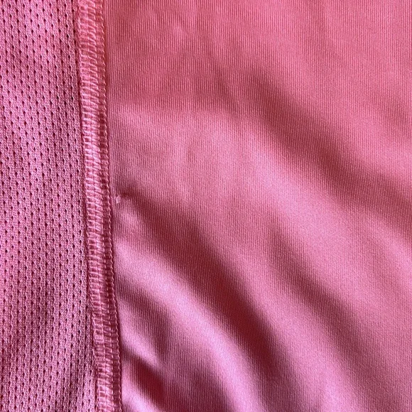 Nike dri-fit shirt. - Picture 9 of 9